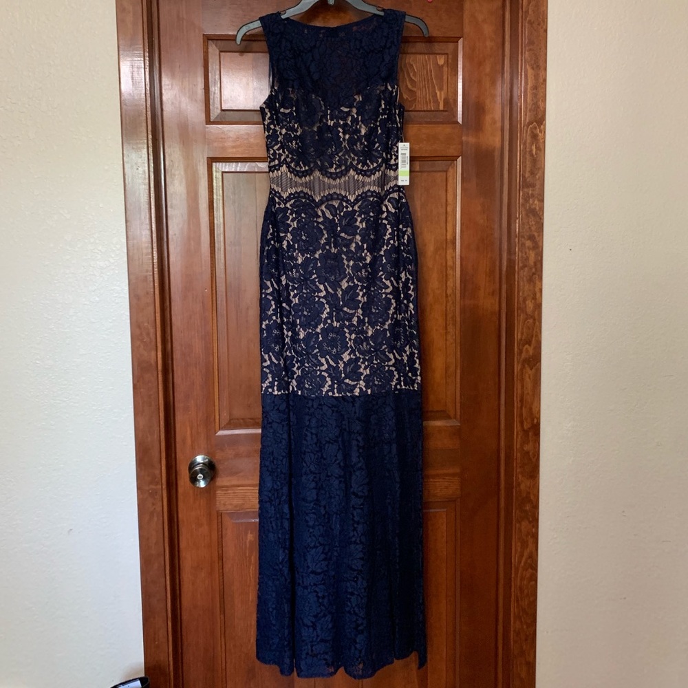 NWT Morgan & Co Lace Gown